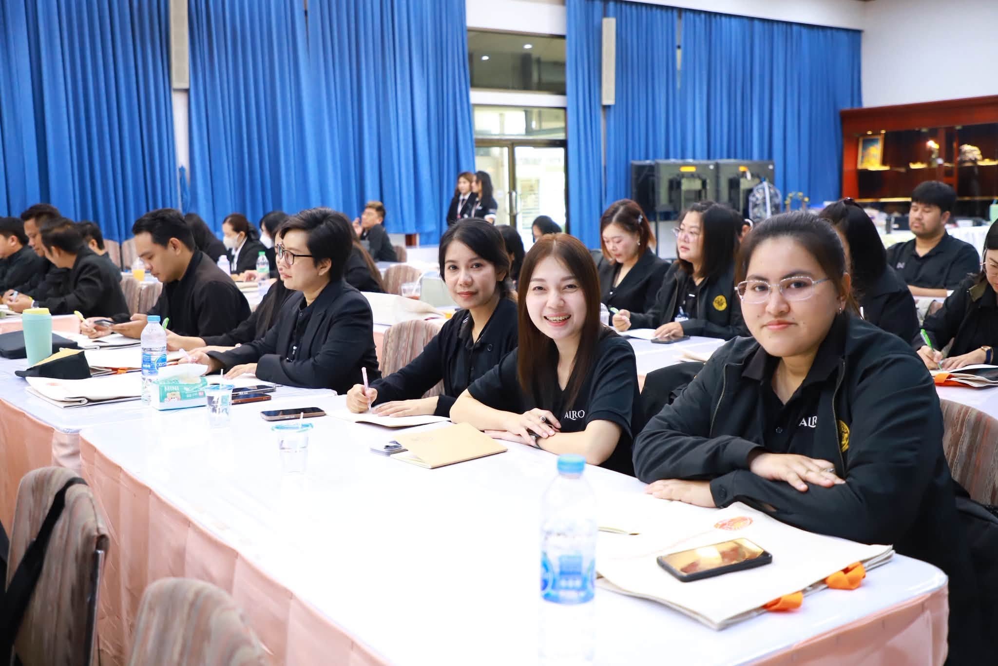 title - รองเลขาธิการ ส.ป.ก. เปิดอบรมหลักสูตร นปต. รุ่นที่ 8 ดันข้าราชการเปลี่ยนบทบาทสู่ “ผู้นำทีม” พร้อมขับเคลื่อนยุทธศาสตร์ชาติ